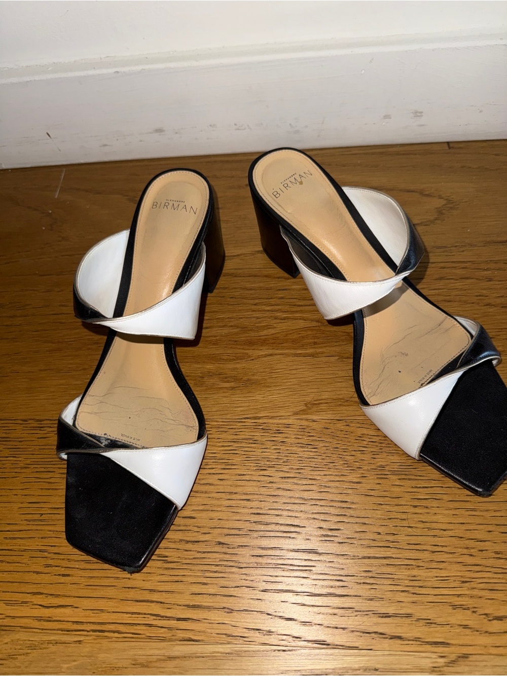 Alexandre Birman Black and White Leather Slide Mules